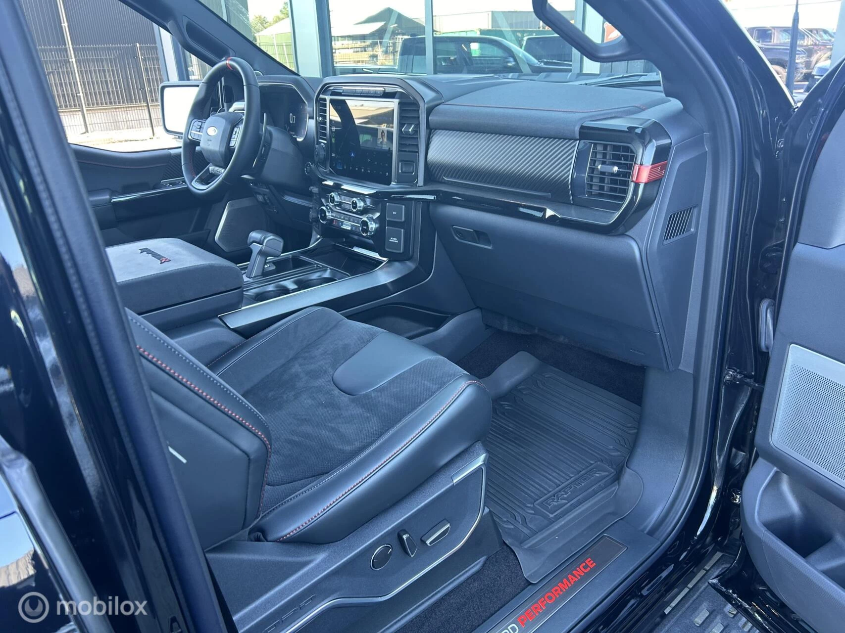 Ford F-150 2024 - USA Raptor R 5.2 Supercharged image 37