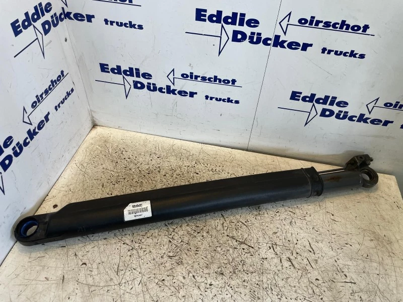 DAF - 1896447-2117325 CABINEKANTELCILINDER XF106 afbeelding 1