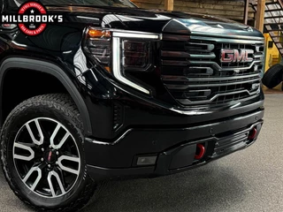 GMC Sierra 2024 - AT4 6.2 V8 image 17
