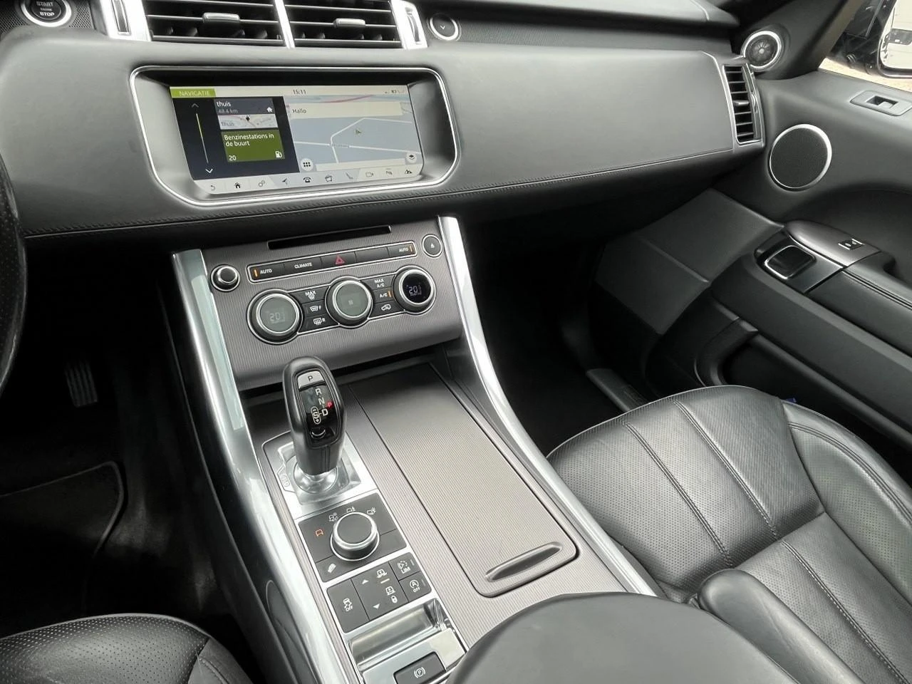 Land Rover Range Rover Sport 2017 image 16