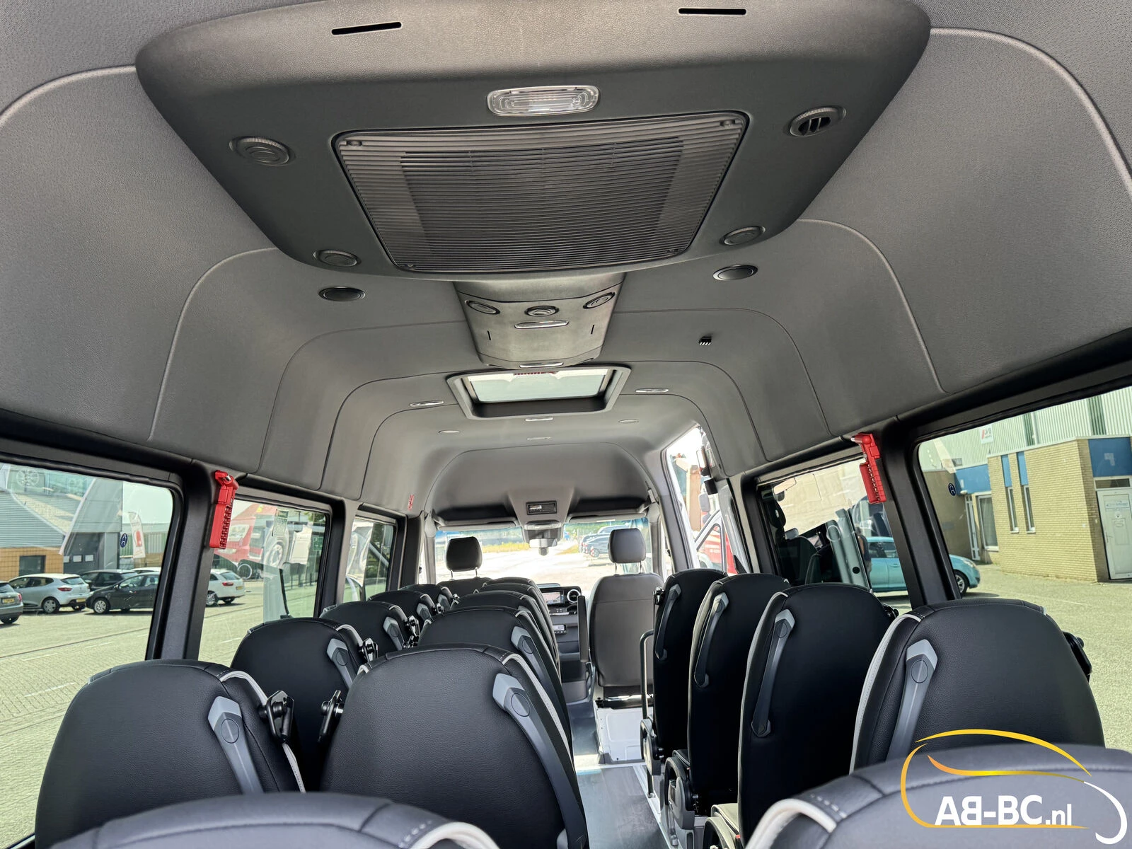 Mercedes-Benz Sprinter 2026 - Transfer 45, 21 Seats, Euro 6, Original German Product afbeelding 31