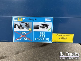 Fliegl SDS Curtainsider - Steer/Lift Axle | SAF | Forklift Mount | Boxes | S 2014 - N/A image 7