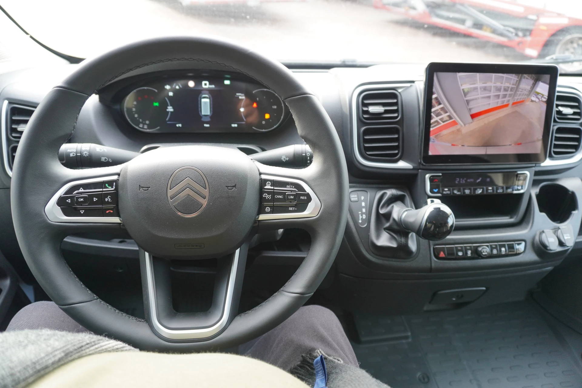Citroën Jumper 2024 - 335 2.2 BlueHDi 180PK L3H2 Automaat obrázek 24