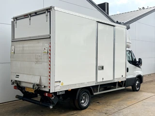 Iveco Daily 2022 - 35C16 3.0 160PK Bakwagen Laadklep Zijdeur Camera Climate Control Bluetooth Meubelbak Koffer image 2 thumbnail