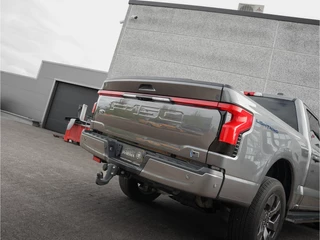 Ford F-150 2023 - Lightning Lariat Standard Range immagine 24