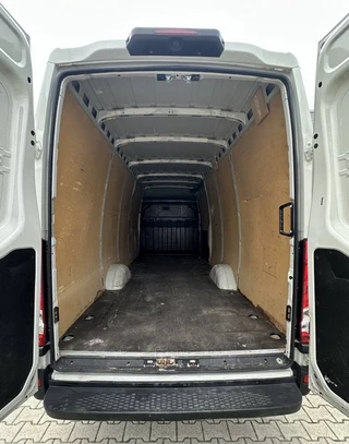 Iveco Daily 2021 - 35S14V 2.3 L4 EXTRA LANG bild 3