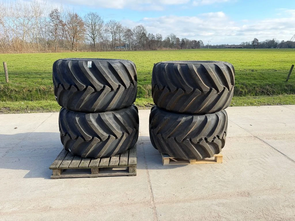 BKT 2026 - 600/40-22.5 afbeelding 1