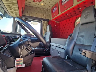Scania R 2020 - R520 V8 NGS Lowroof 6x2 - Custom interior - Retarder - Full air - "Liverpool Edition" bild 10