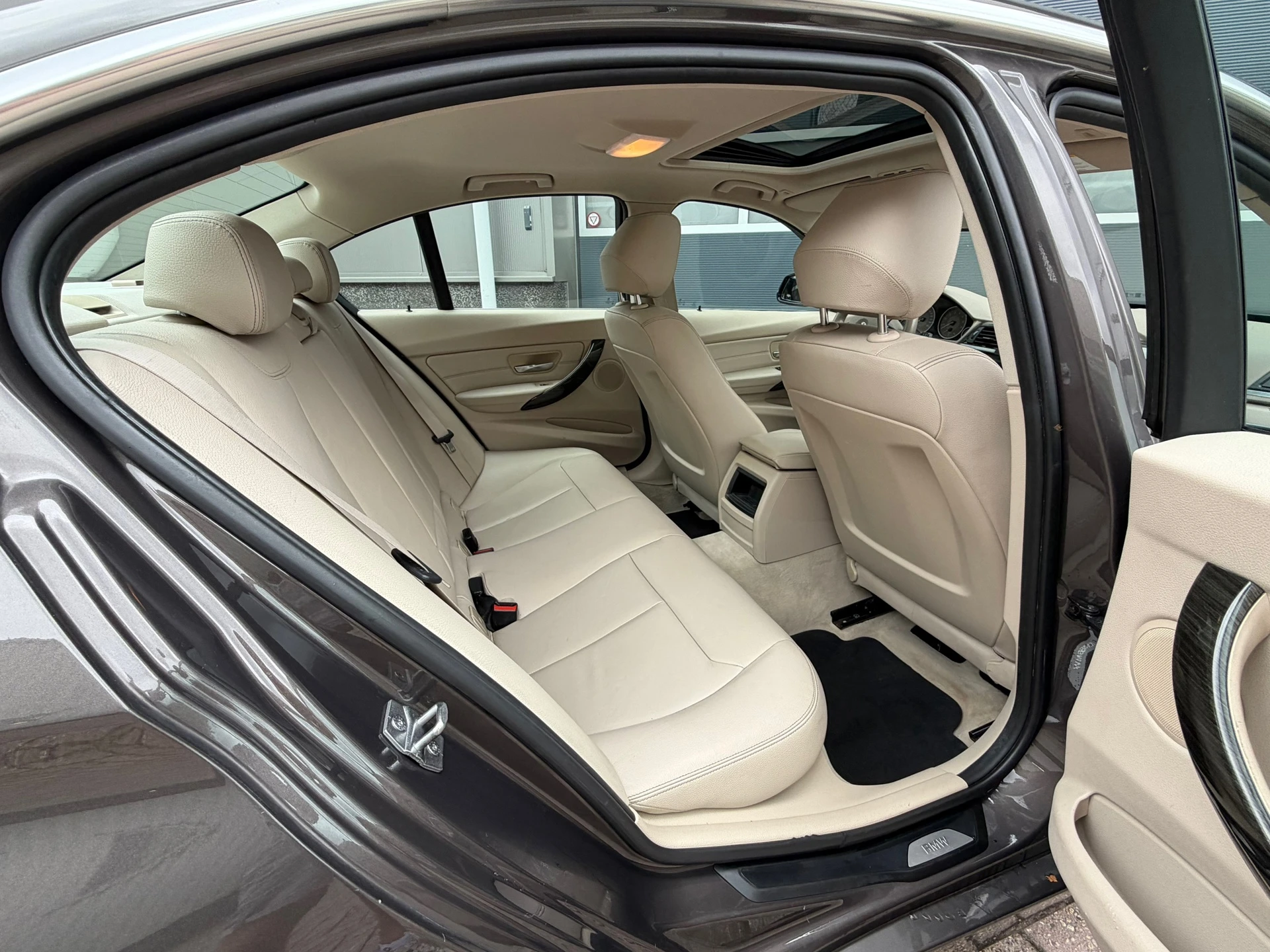 BMW 3 Serie 2012 - 320i EfficientDynamics Edition Upgrade Edition bj.2012 Navi|Leder|Open dak|Nap. afbeelding 12