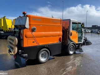 Bucher Citycat 2020 with 3-rd brush 2017 - N/A obrazek 7