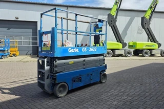 Genie 2015 - GS2632 Electric, 10m Working Height, 227kg Capacit immagine 2 miniatura