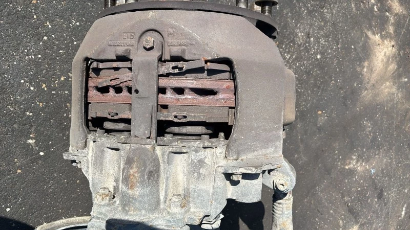 Renault 2017 - 7422120184 / 7423898142 FRONT AXLE obrázek 4