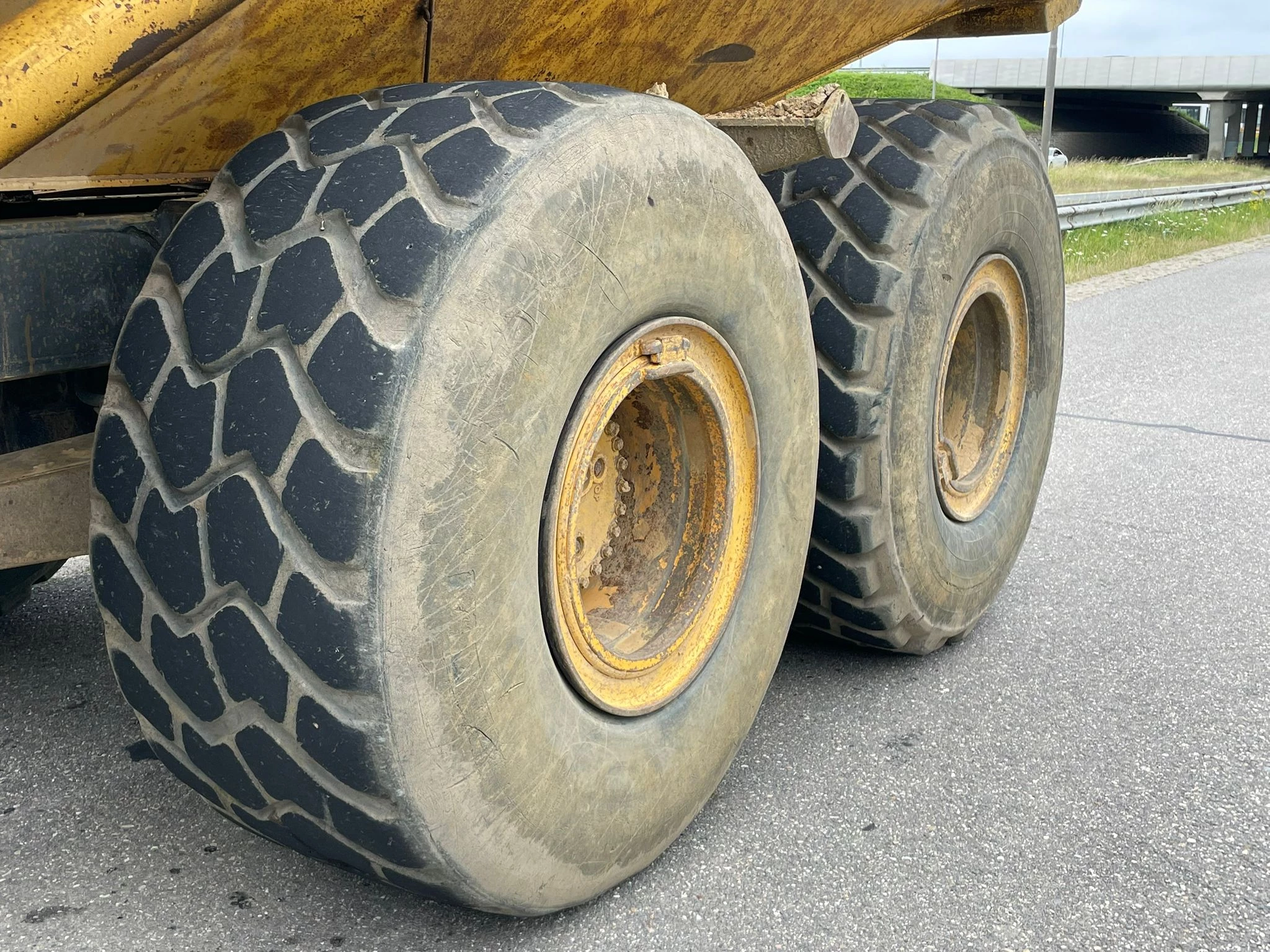 Komatsu HM300 2006 afbeelding 11
