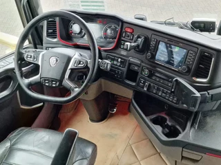 Scania R 2017 - R580 V8 NGS Low roof 6x2 - PTO/Hydraulic - Retarder - Custom interior - 2.95 WB - Navi bild 18