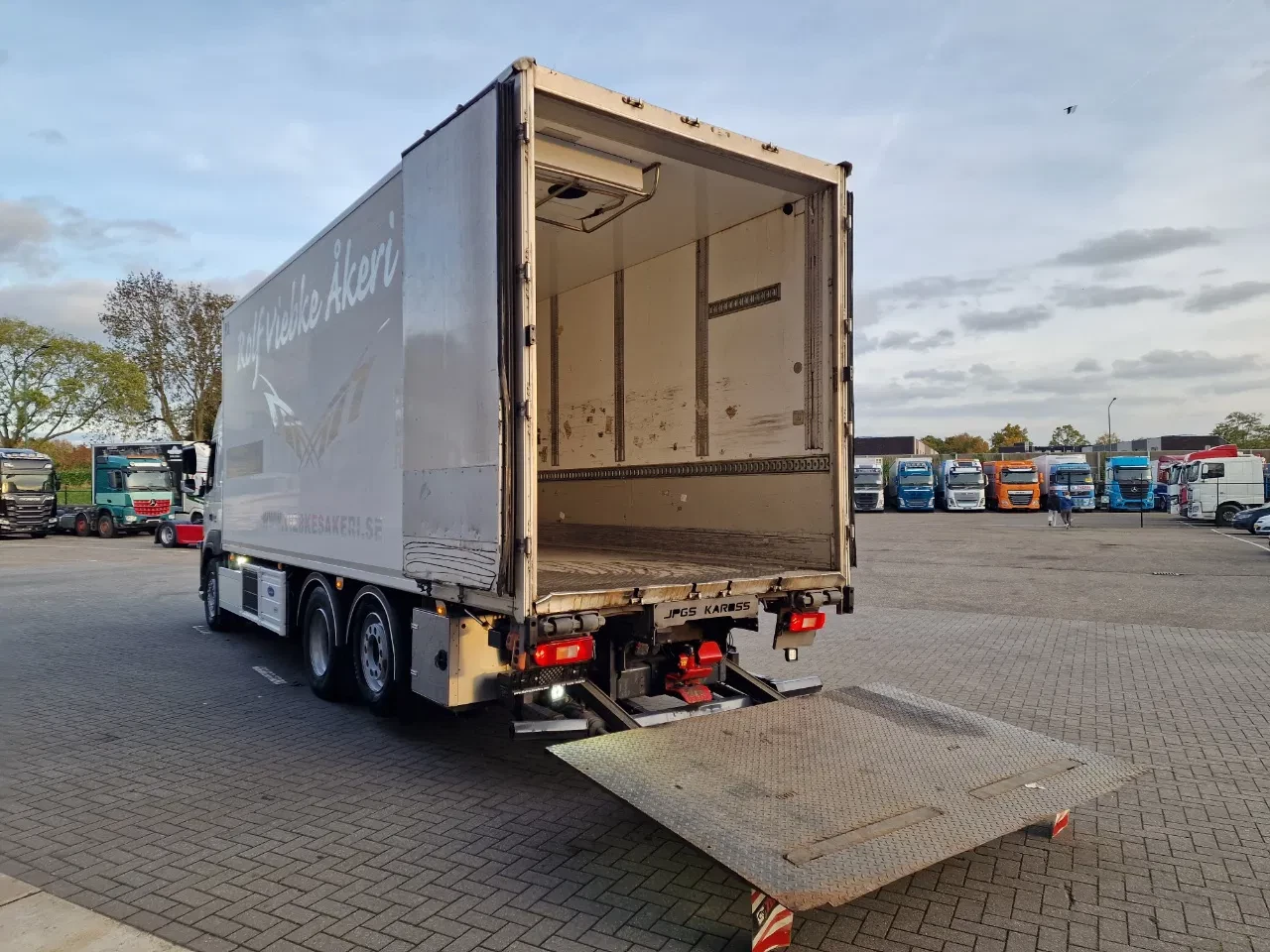 Volvo FM 2016 - 13.460 Globetrotter 6x2*4 - Frigo Carrier Supra 1150 U MT - Zepro loadlift - Steering axle obrázek 6