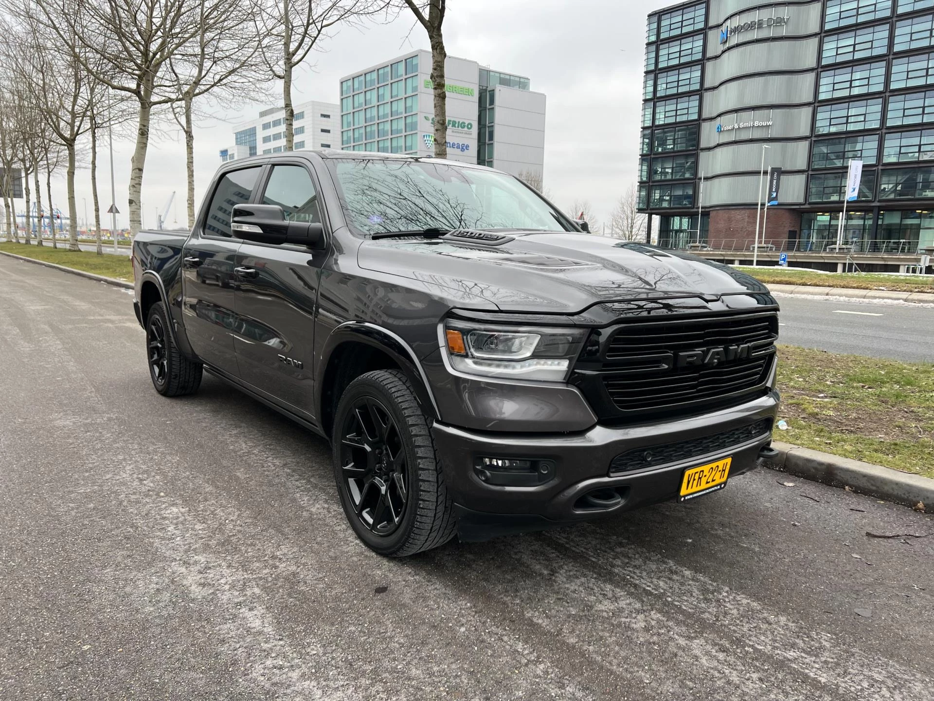 Dodge Ram 1500 2020 - 5.7 V8 4x4 Crew Cab Laramie Sport package Bild 5
