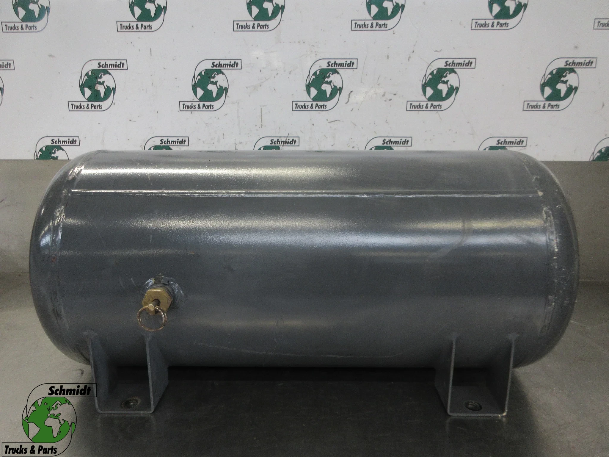 DAF - 2134633 LUCHTTANK 44 LITER EURO 6 image 1