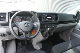 Volkswagen Crafter 2024 - 140pk L3H3/L2H2 Dubbele cabine 6 persoons Apple Carplay Trekhaak Camera Parkeersensoren Cruise control Stoelverwarming image 2 thumbnail