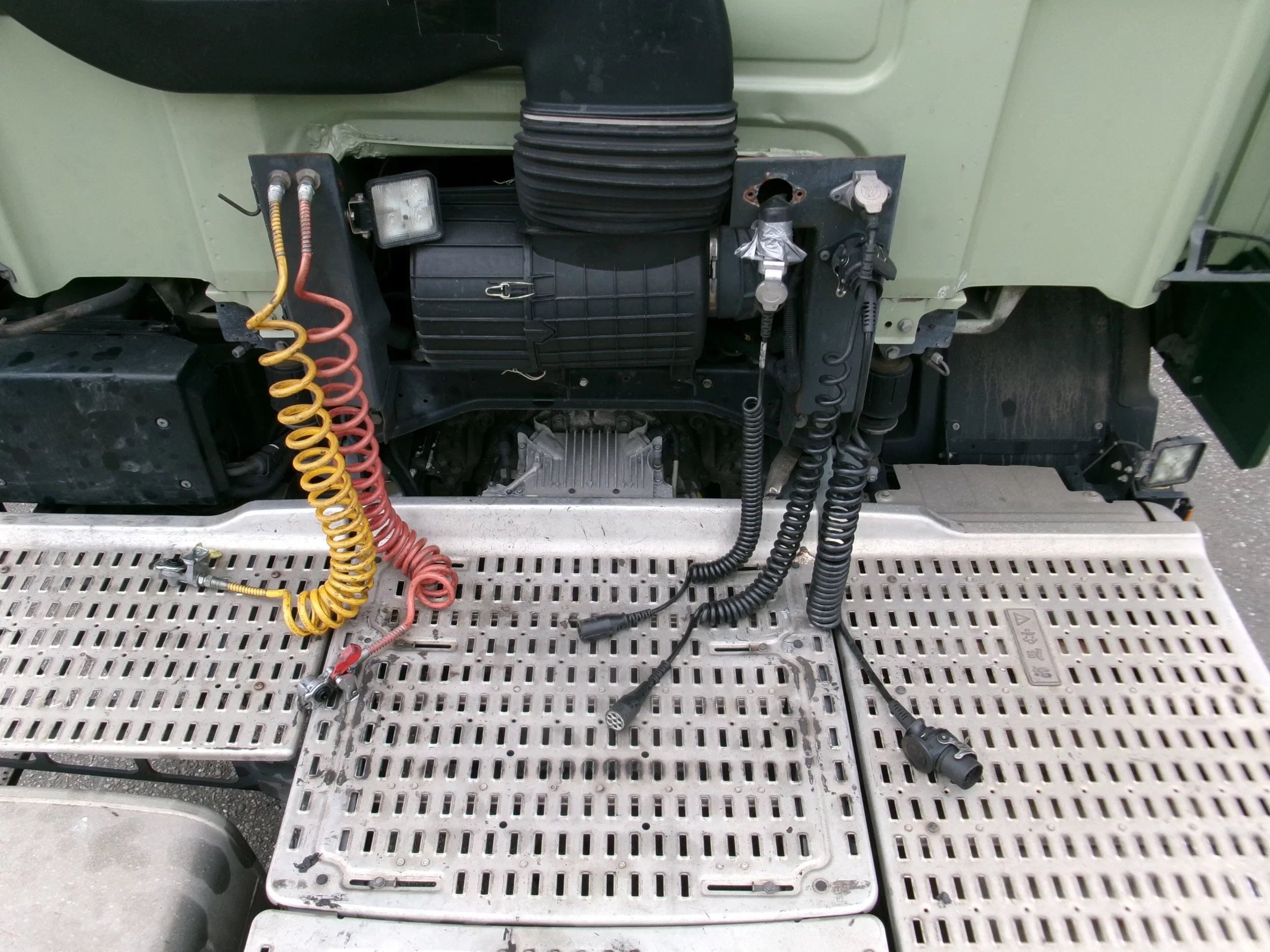 DAF CF 330 2016 - NL TRUCK APK 04-2027 immagine 16
