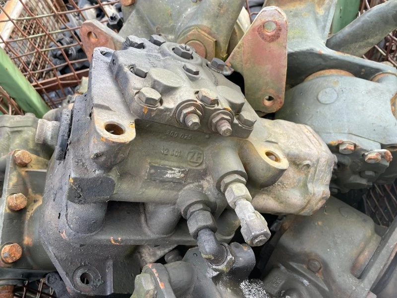 DAF - STEERING BOX (MORE PIECES IN STOCK) afbeelding 1