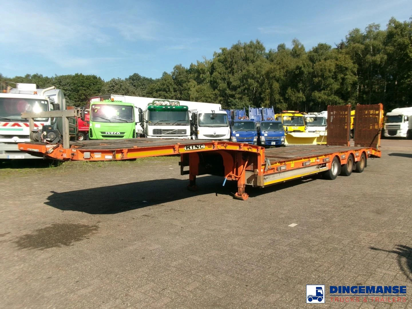 King 3-axle semi-lowbed trailer 44T + ramps 2013 Bild 1