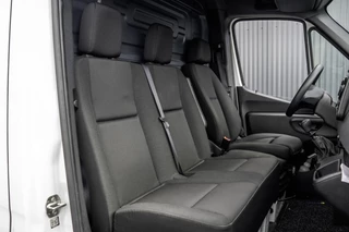 Mercedes-Benz Sprinter 2023 - **317 CDI L2H2 | Mbux | Camera | CarPlay | Navigatie | Cruise | Climate | PDC | Euro 6** afbeelding 15