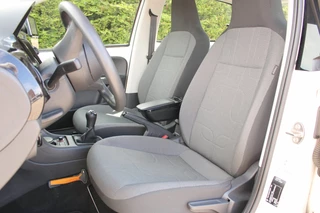 Volkswagen up! 2015 - 1.0 Move Up! BlueMotion Navigatie 1eEigenaar !!NIEUWBINNEN!! obrazek 6