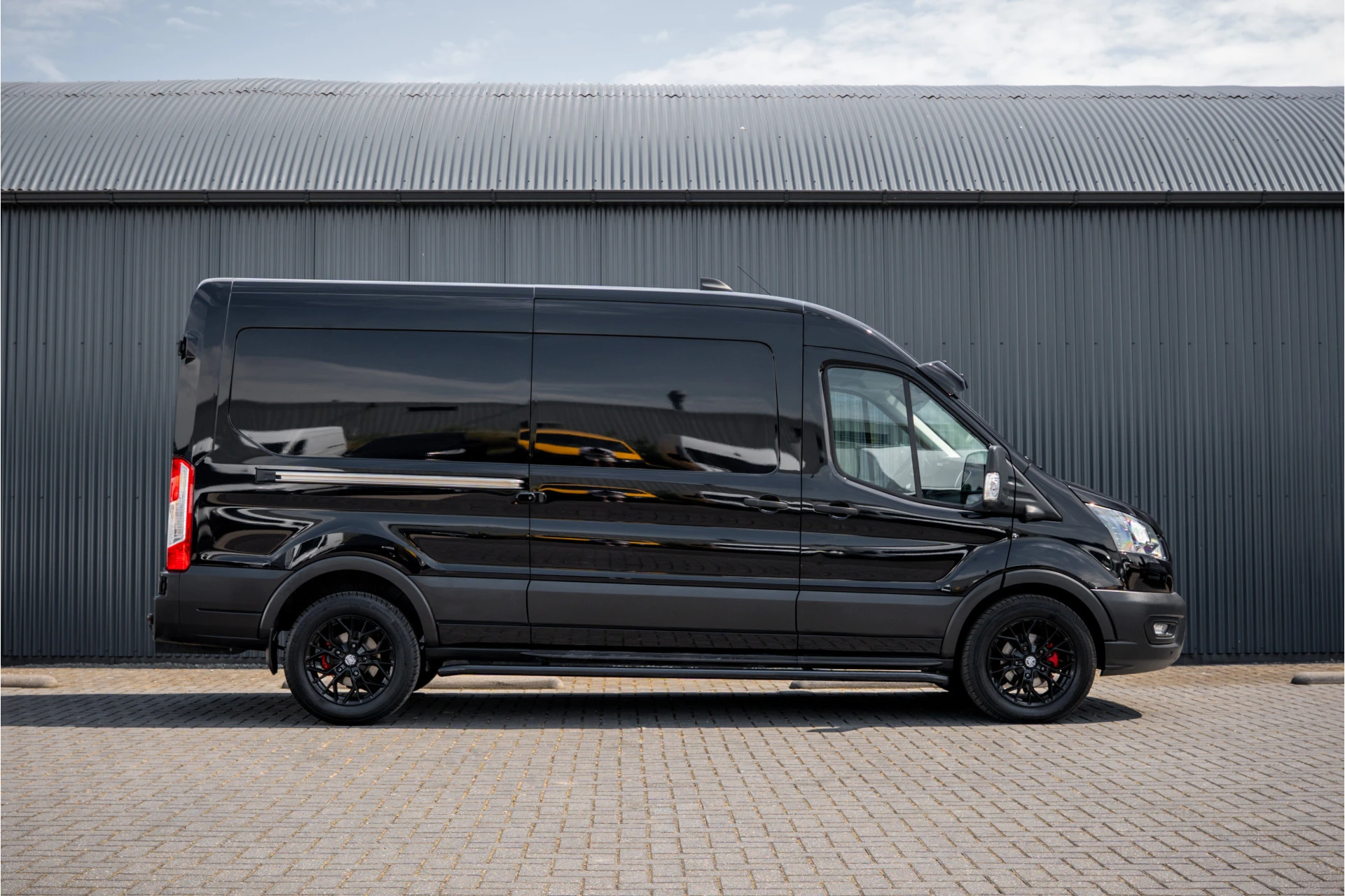 Ford Transit 2023 - 2.0 EcoBlue L3H2 | 170 PK | Automaat | Trekhaak 3.5T | 1e Eigenaar | 360° Camera | Carplay | PDC | Trekhaak afbeelding 6