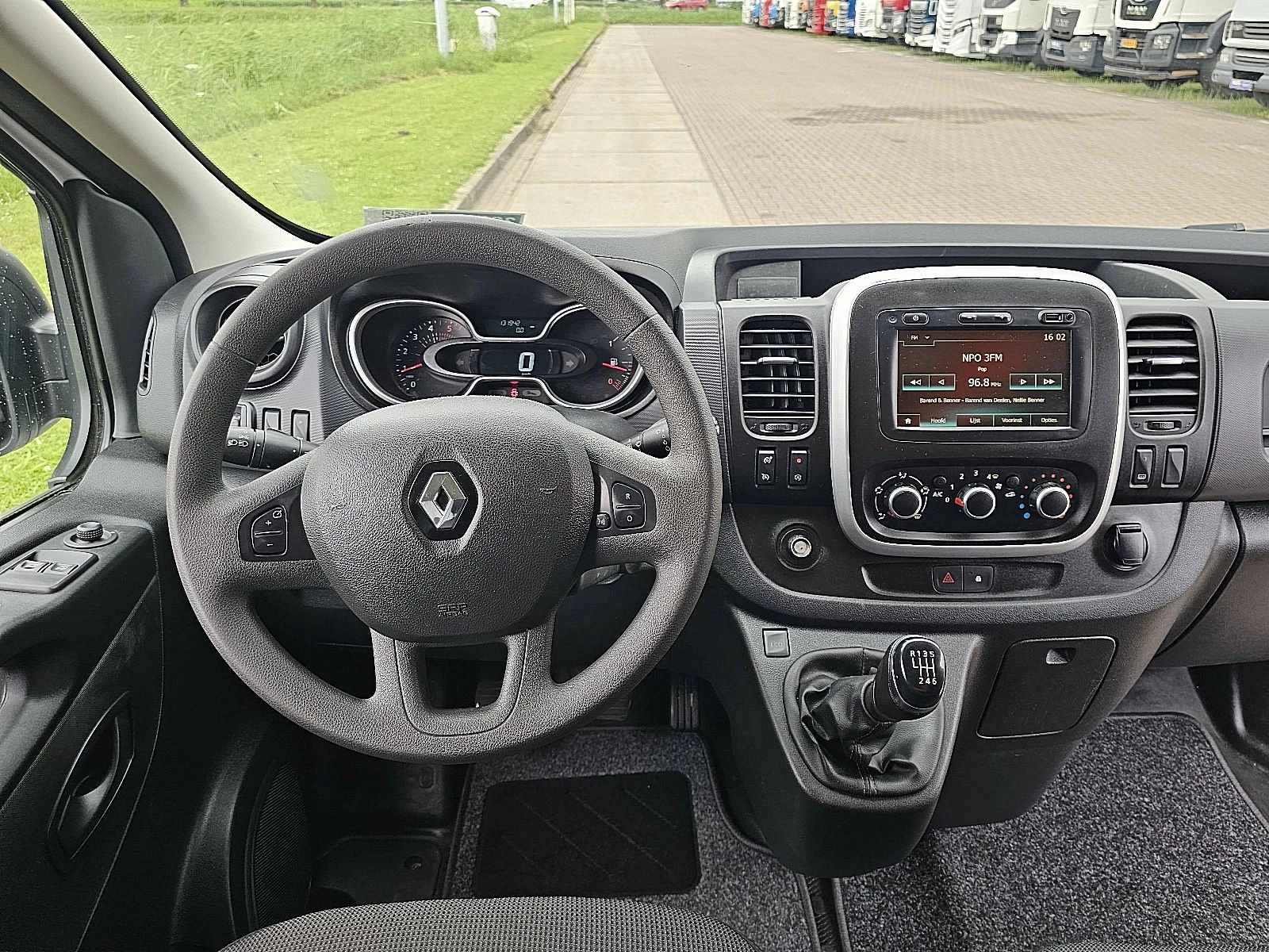 Renault Trafic 2021 - 2.0 DCI image 8
