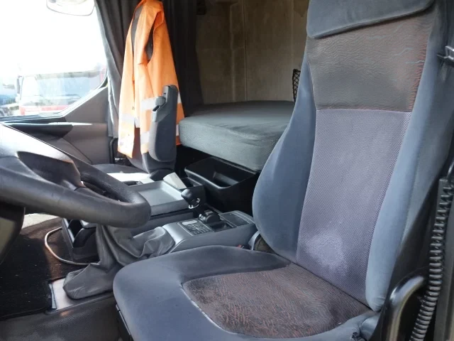 Renault Premium 420 2004 - 18,500liter tank,manual gearbox,airco afbeelding 9