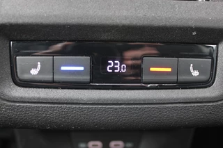 Volkswagen Golf 2020 - 1.5 eTSI Style PANORAMADAK MEMORY ACC SFEER CARPLAY obrazek 21