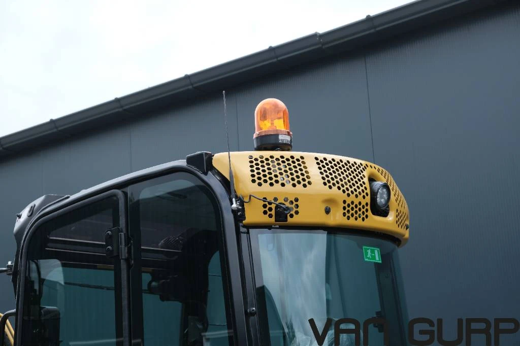 Cat 2023 - 302.7 CR | 2023 | 298h | Airco | afbeelding 13