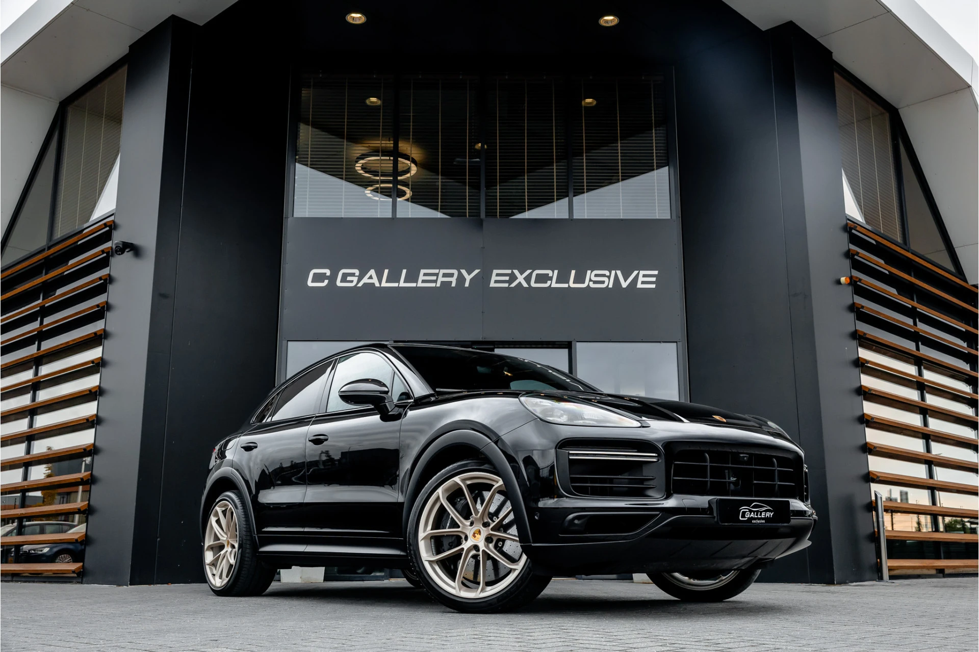 Porsche Cayenne 2023 - Coupé 4.0 Turbo S E-Hybrid Bild 1