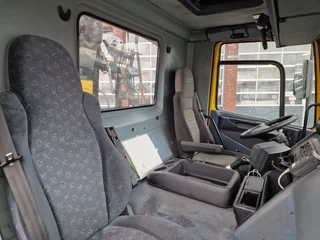 DAF CF 2002 - 250 6x2*4 - Hooklift - HIAB 102 Crane - Manual gearbox - Steering axle - Euro 3 image 20