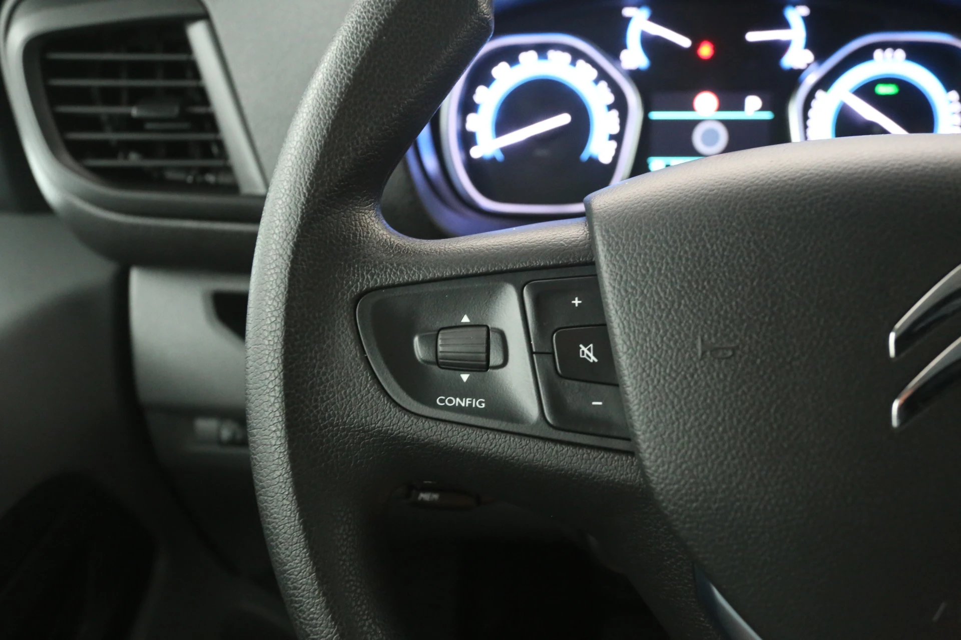 Opel Vivaro-e 2024 - Citroën e-Jumpy 75 kWh L3H1 afbeelding 16