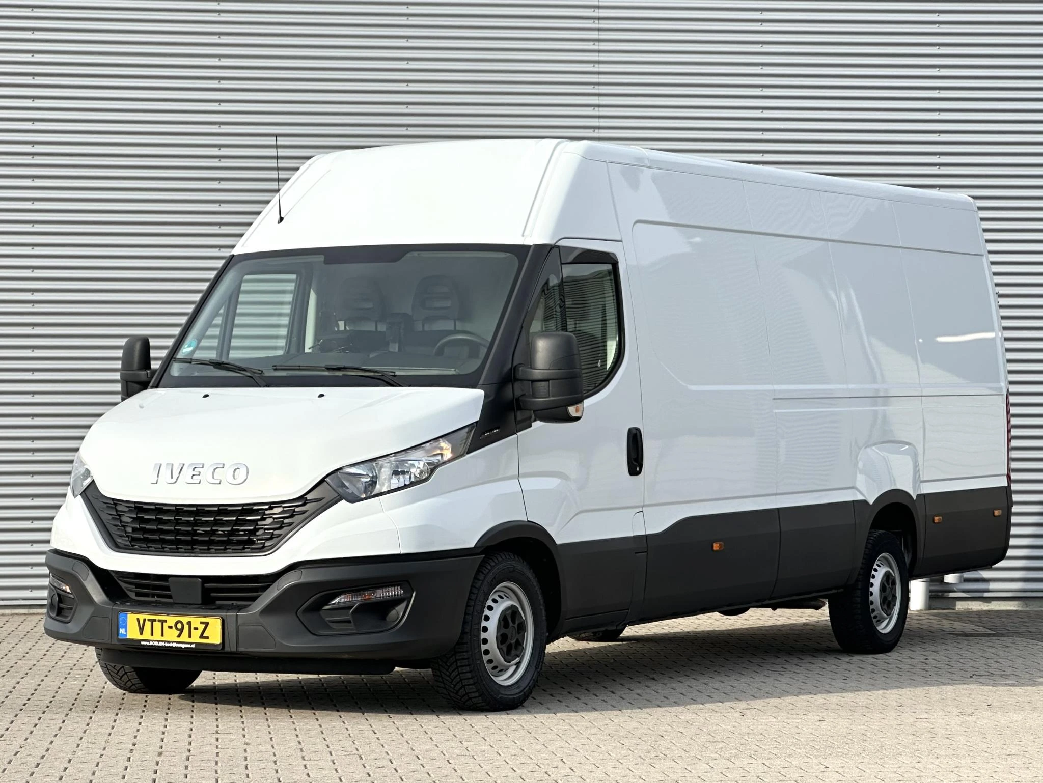 Iveco Daily 2021 - 35S16V 2.3 410 L4H2 Airco|Cruise|Camera TOPSTAAT afbeelding 1