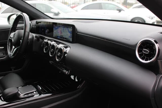 Mercedes-Benz A-Class 2021 - 250e AUT8 Advantage TREKHAAK CAMERA STUURWIELVERWARMING NAVI DAB obrazek 16