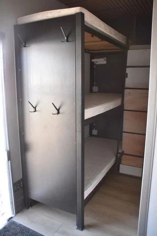 Volvo FH 2014 - 460 Globe XL 6x2 + HANGER - RACE TEAM - 6 ROAD-LEGAL SEATS/INCL. SEAT BELTS - LIVING - SHOWER - WC - BEDS - FULL AIR - ELEVATORS - WHEELBASE: 520 CM - ALCOA'S - TOP CONDITION - imagem 13