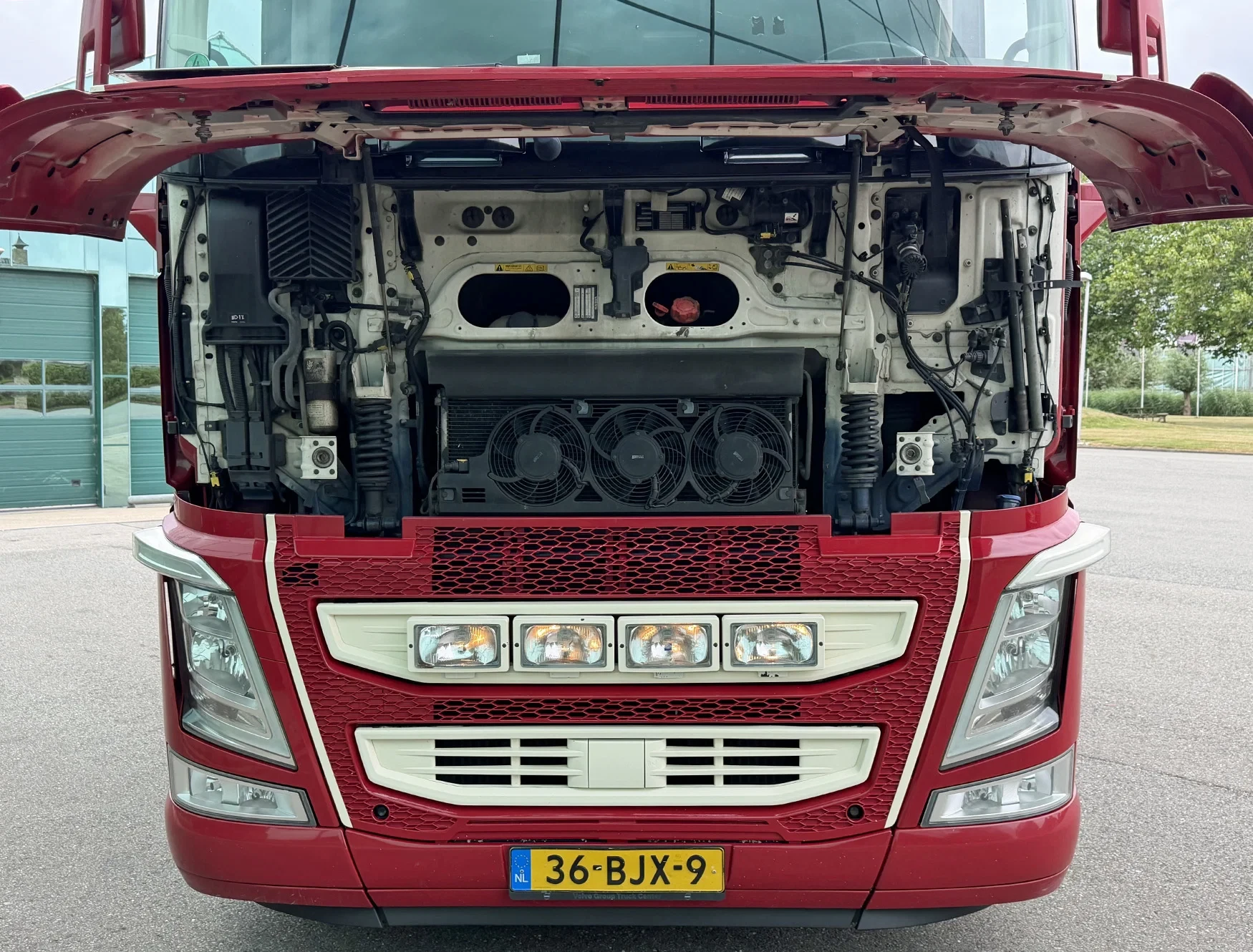 Volvo FH 2017 - 13.500 I-PARK COOL FULL ADR (ALL CLASSES) SUPER CONDITION HOLLAND-TRUCK afbeelding 24
