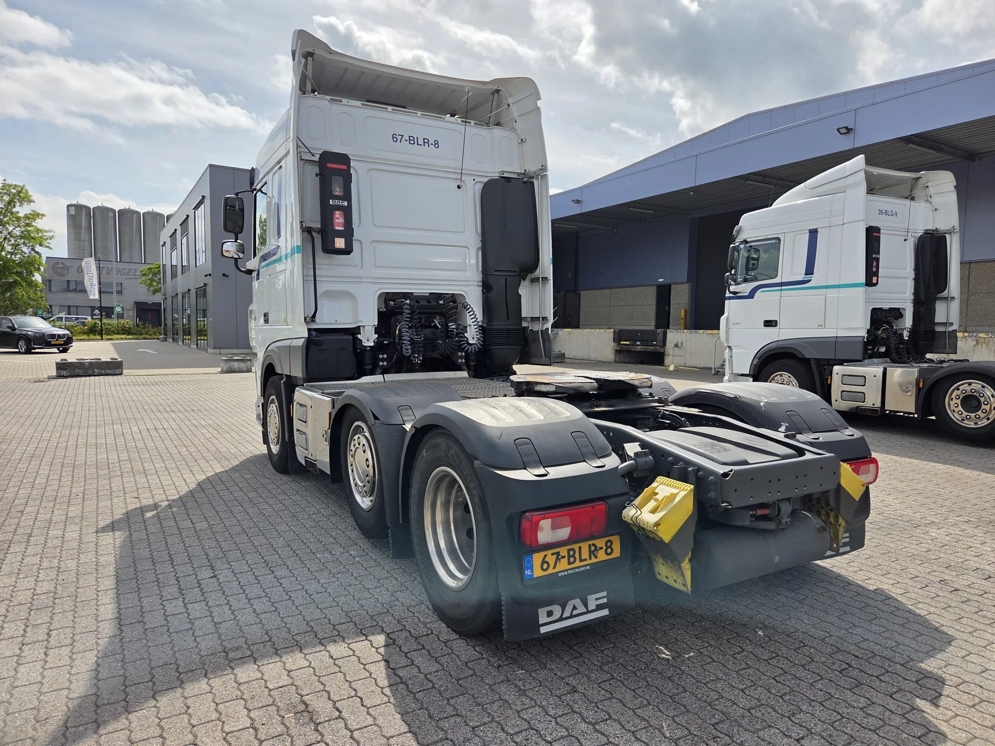 DAF XF 450 2019 - 6X2 NL TRUCK 3 STUKS image 4
