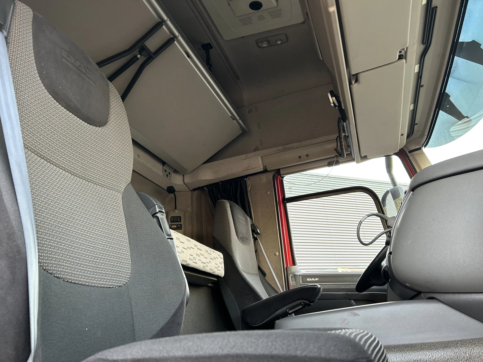 DAF 400 2014 - CF FT Space Cab / 945 dkm obrázek 10