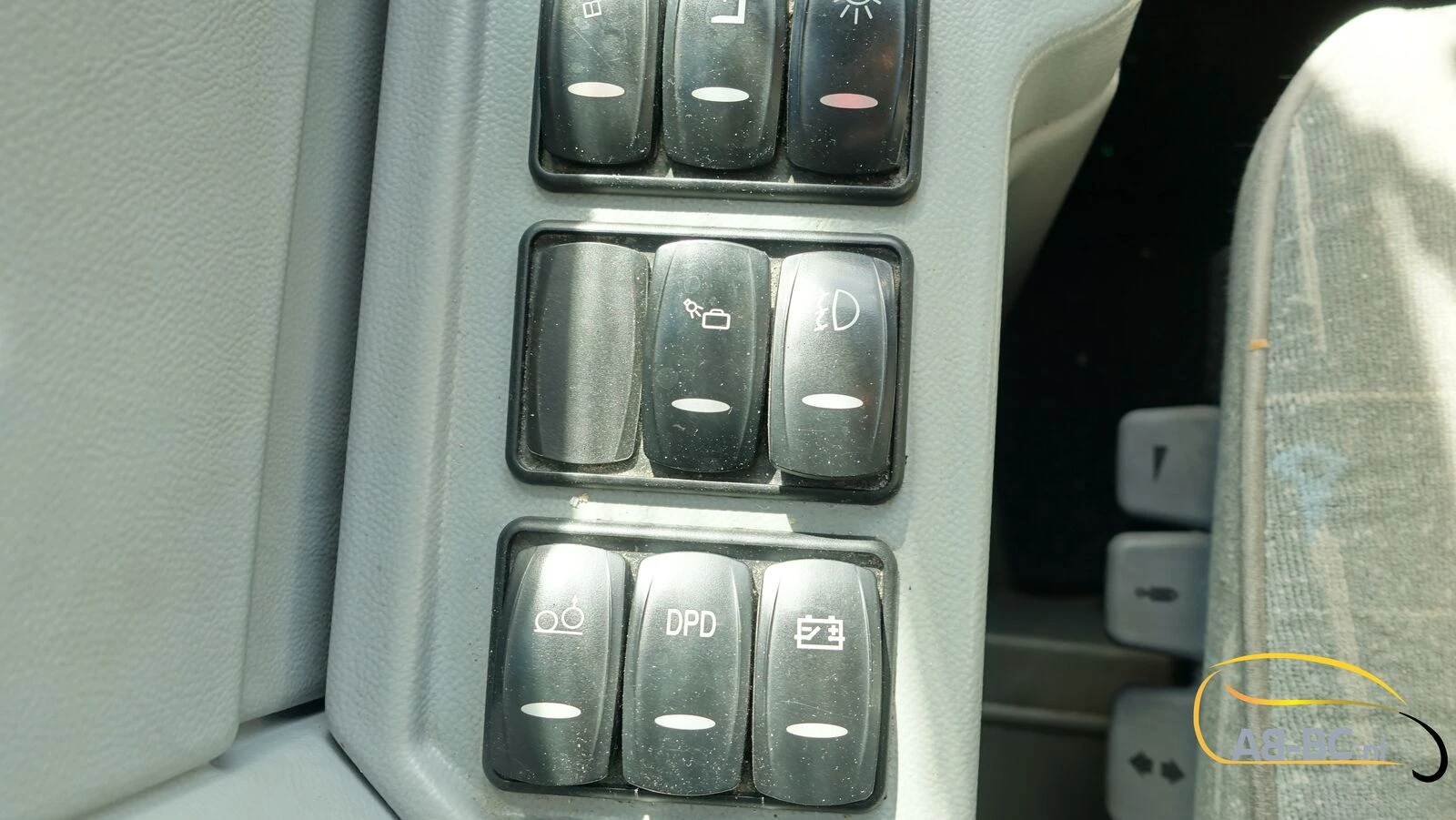 Isuzu Turquoise 30 seats EURO 6 2016 afbeelding 53
