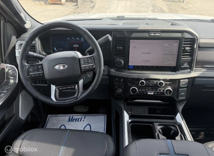 Ford F-250 2026 - USA 6.7 V8 Platinum Tremor obrázek 20