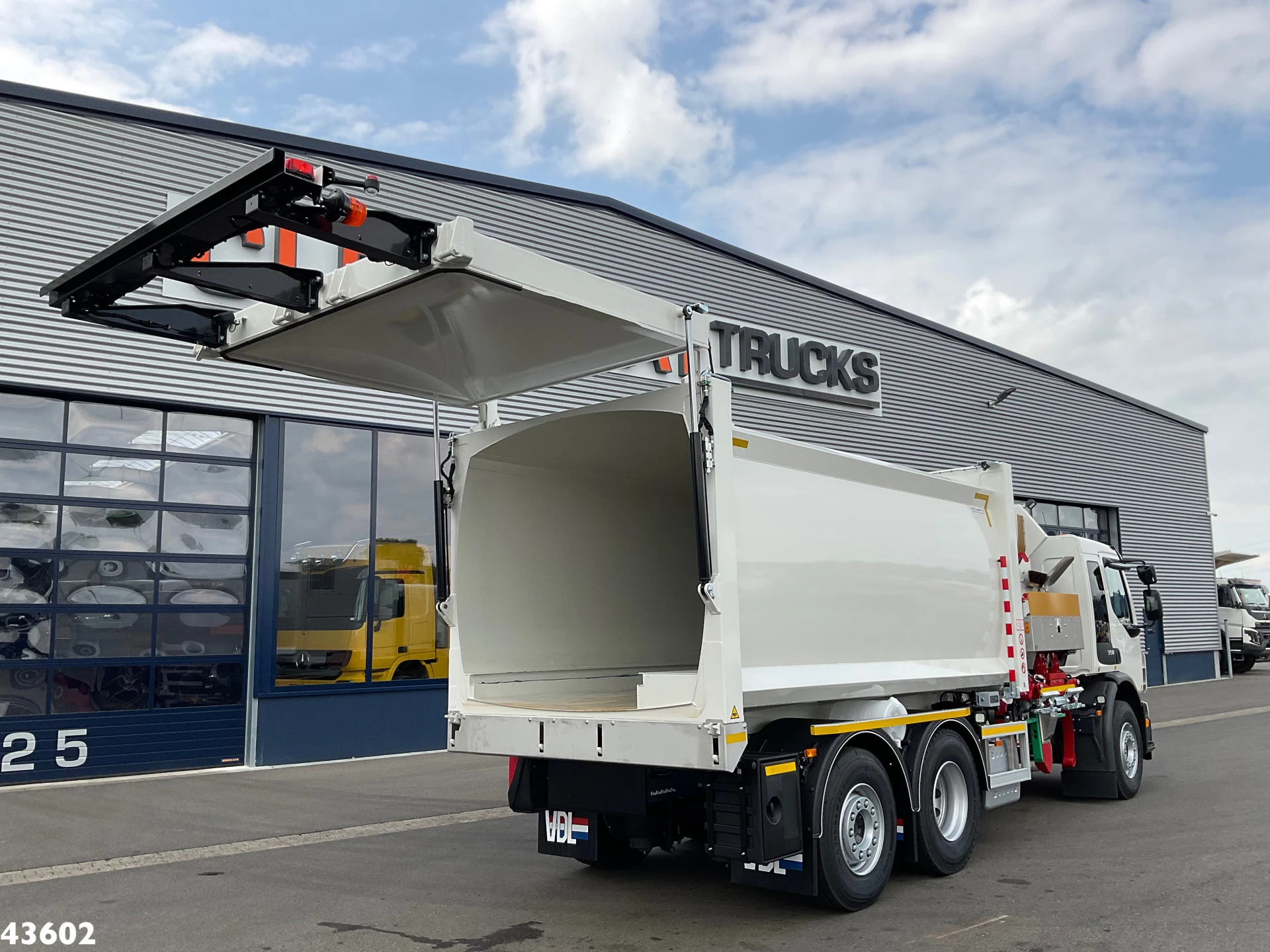 Volvo FE 350 VDL Translift zijlader 2023 image 9