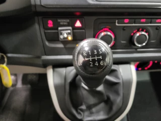 Volkswagen Transporter 2017 - Kombi 2.0TSI 9-Personenbus - Excl. BTW / BPM vrij Benzine! bild 11