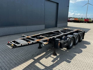 LAG N/A 2014 - 20FT ADR CHASSIS / empty weight 3.540kg / BPW / ADR (EXII, EXII, FL, AT) / NL-chassis on very good tires obrazek 9