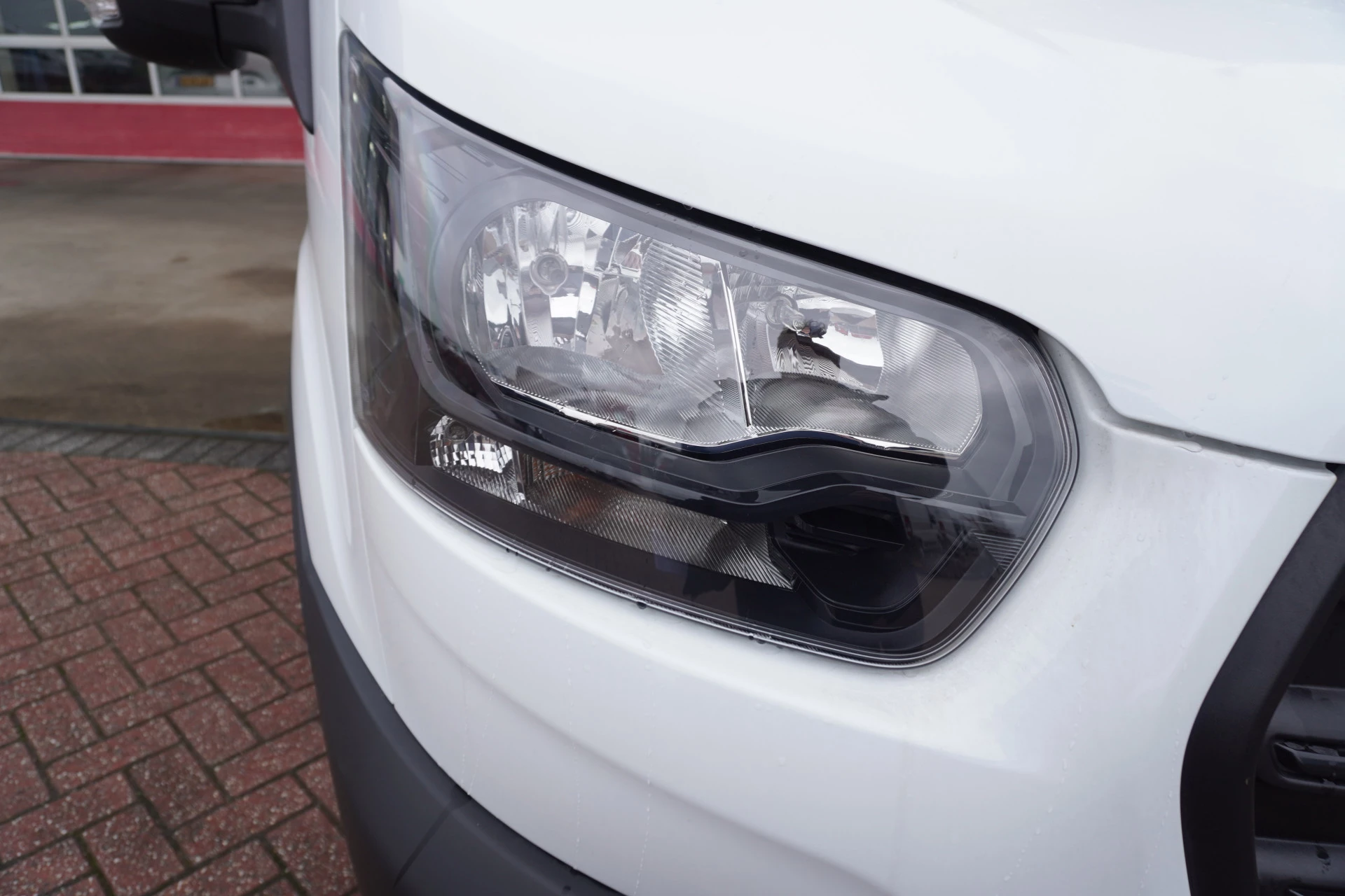 Ford Transit 2024 - 350 2.0 TDCI 130PK L3H2 Trend afbeelding 11