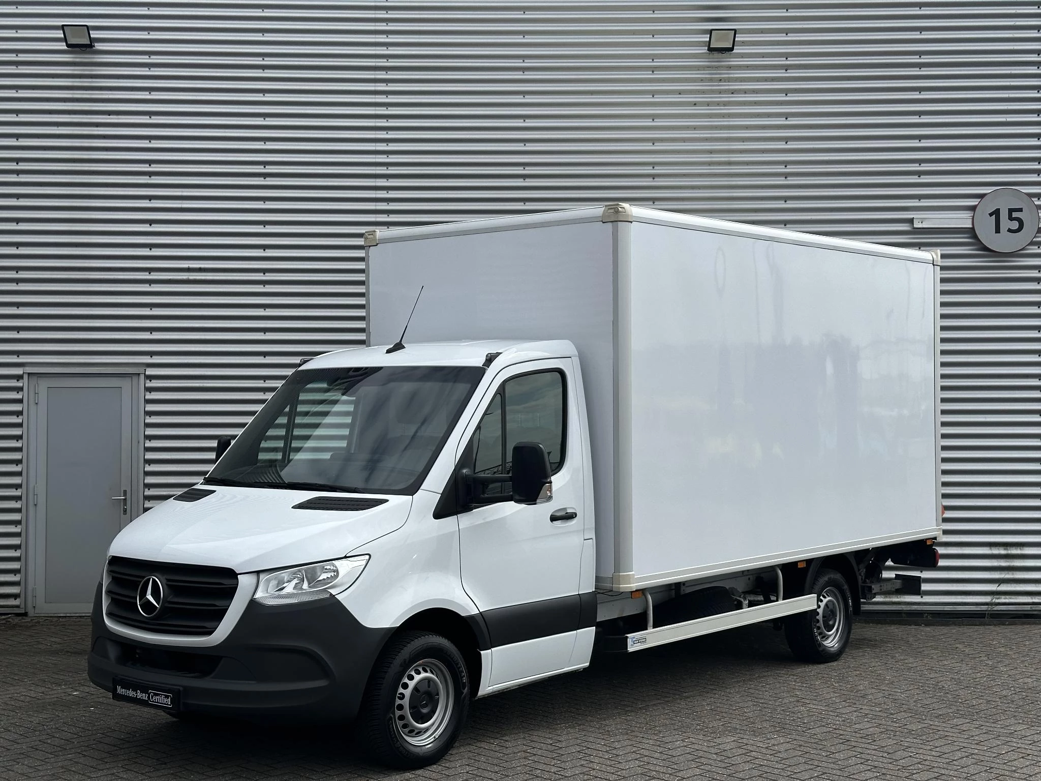 Mercedes-Benz Sprinter 2024 - 317 CDI Bakwagen Laadklep Automaat Airco Apple afbeelding 2