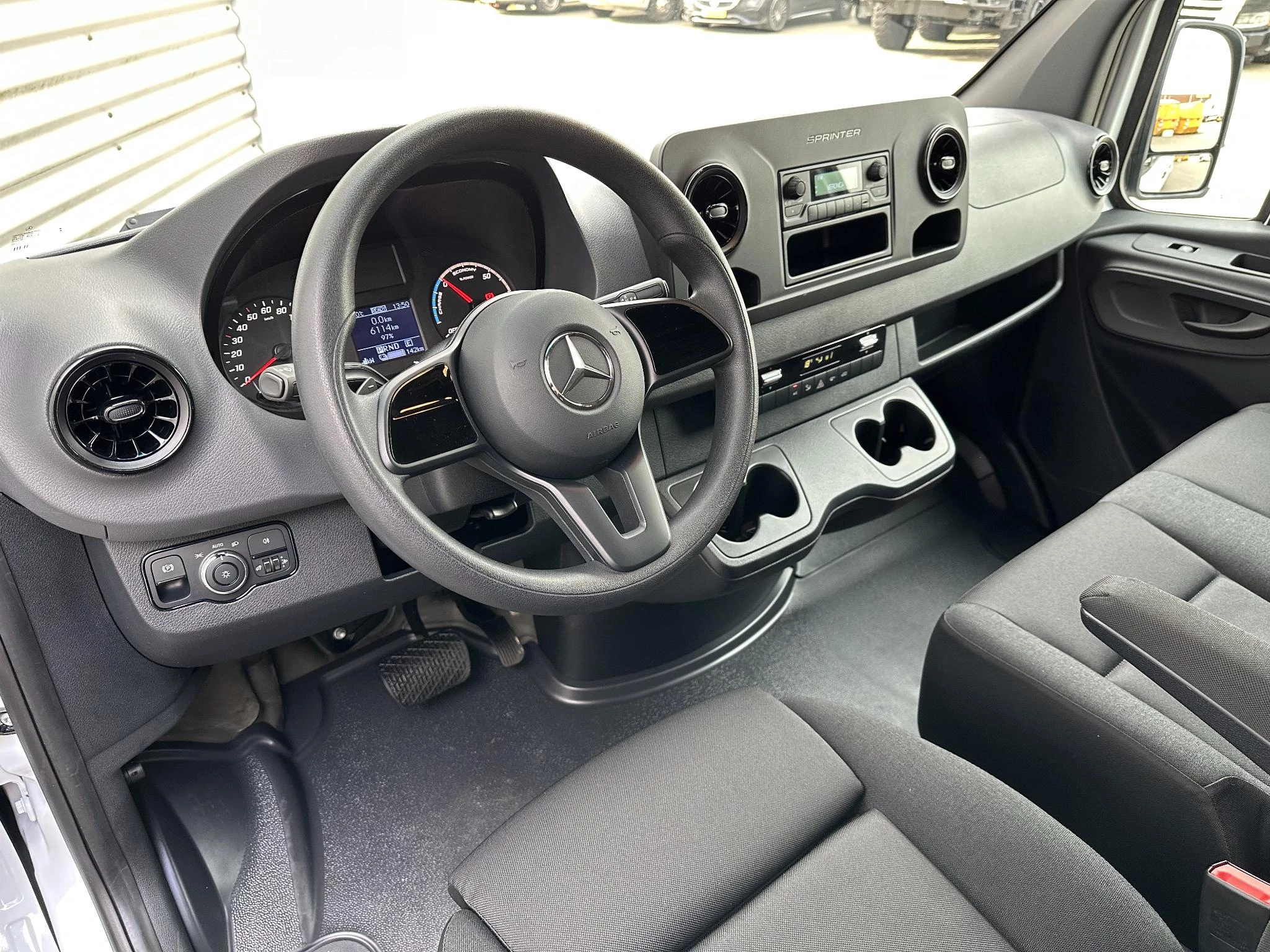 Mercedes-Benz eSprinter 2023 - L2H2 SoH 97% Camera Airco 55kwh image 6