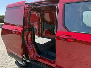 Ford Transit Courier 2023 - 1.5 LIMITED EcoBlue / **2.852 KM!!** / CAMERA / ECC / ADAPTIVE CRUISE / STOELVERW bild 9